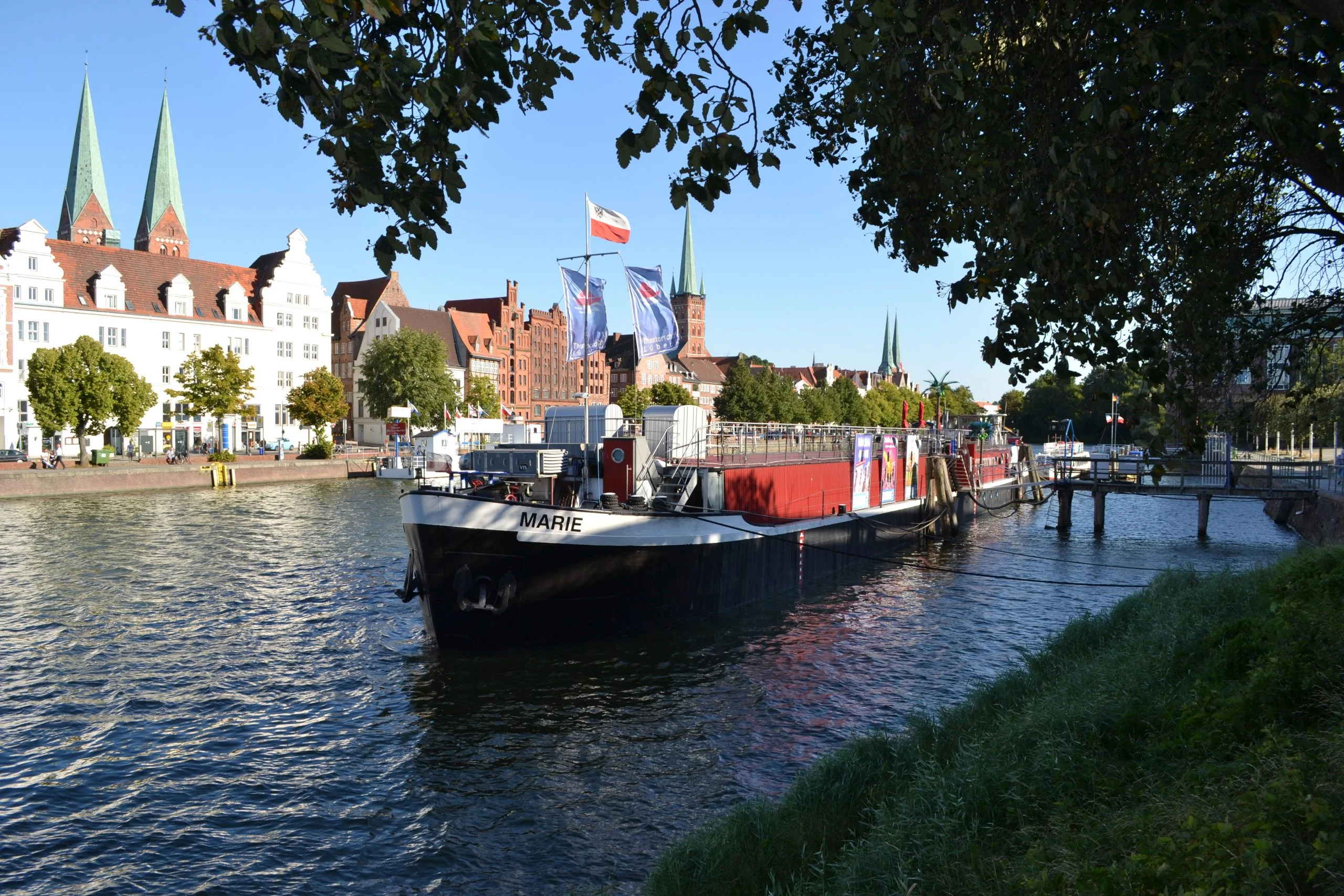 Theaterschiff Lübeck - Service und Information